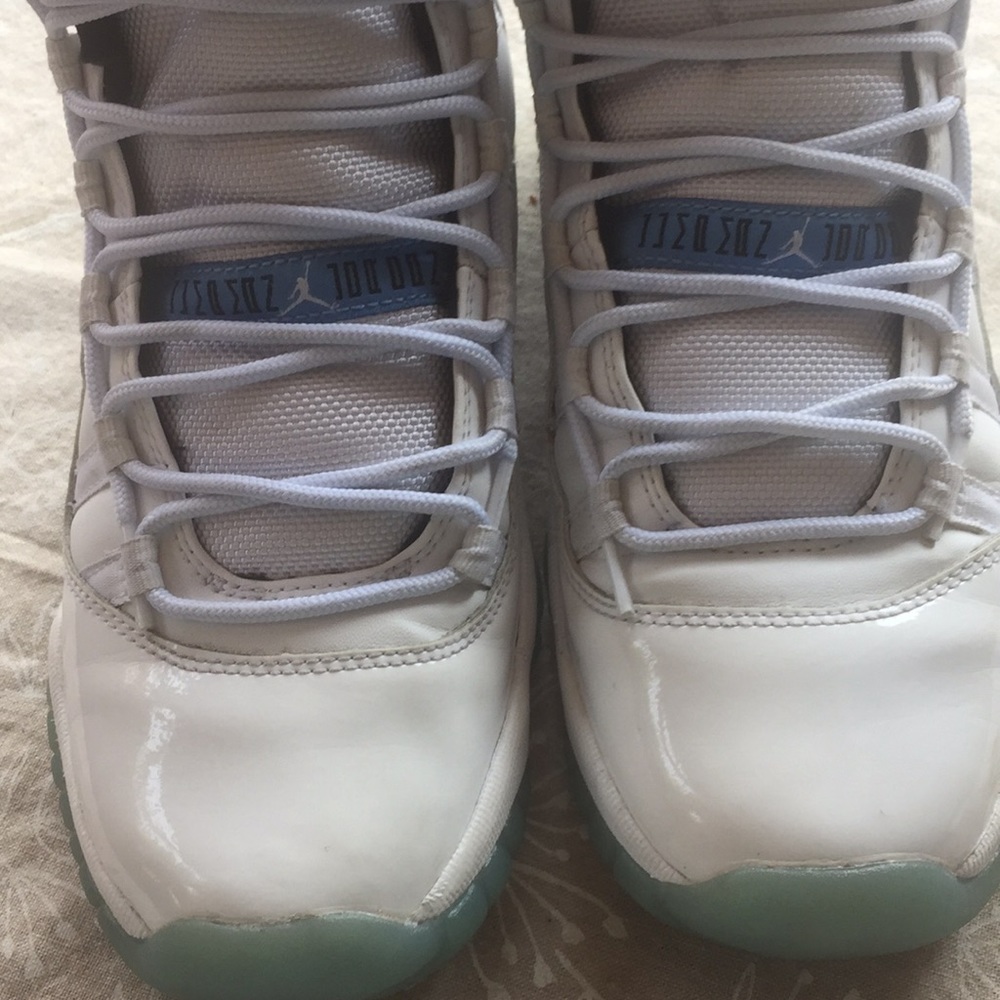 Air Jordan 11 Retro 'legend blue'
